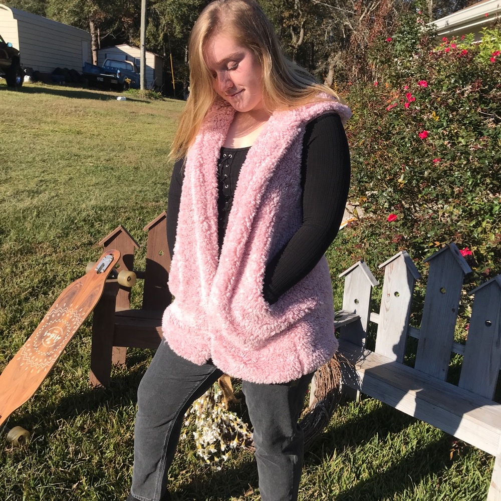 🎀ONEdaySALE🎀Soft Pink Sherpa Hooded Vest